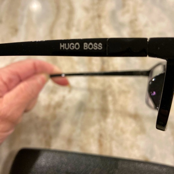 Hugo Boss glasses frame with matching case - Picture 4 of 7